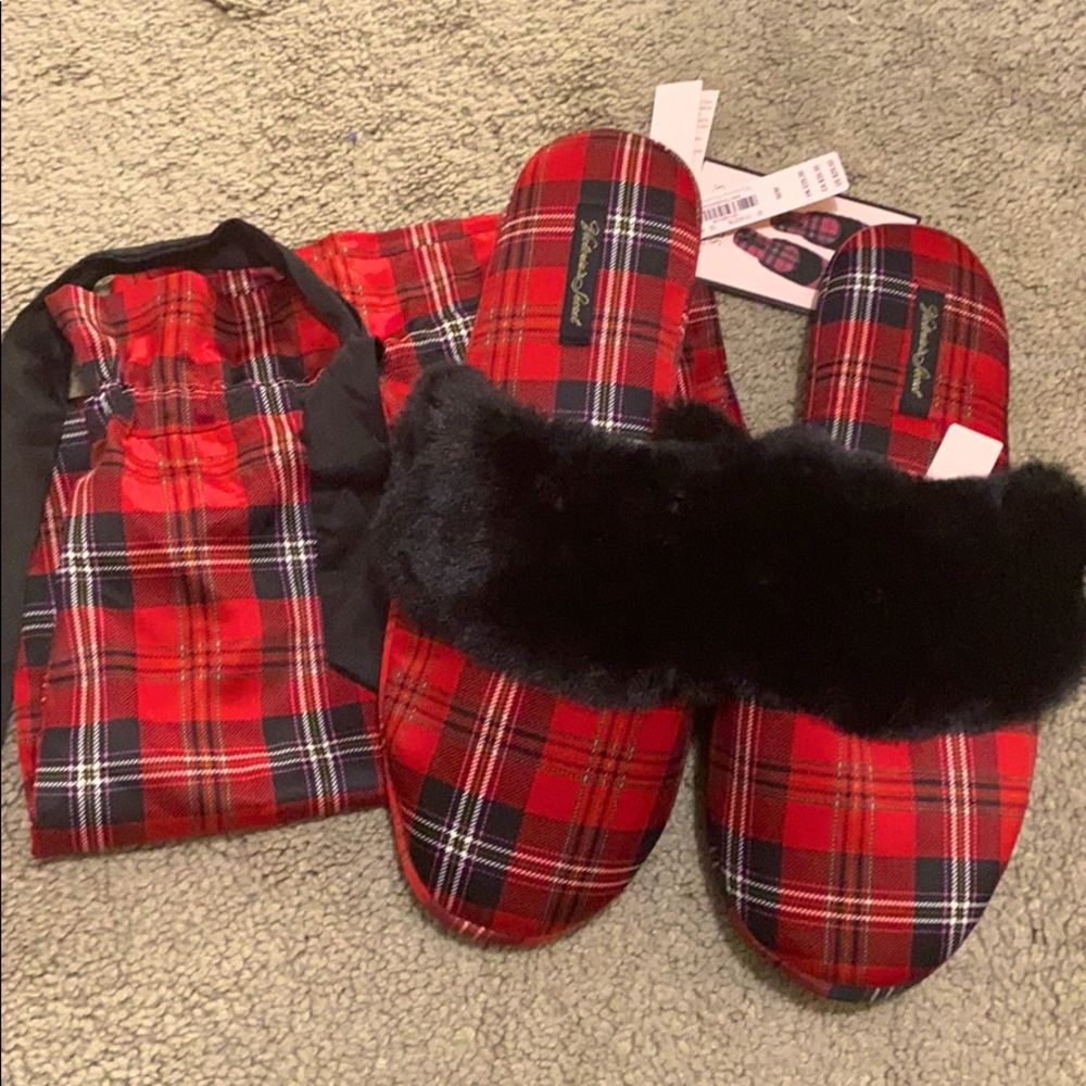 NWT Slippers